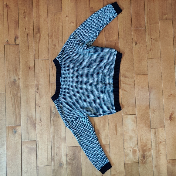 Forever 21 Knitted Sweater - Picture 3 of 6